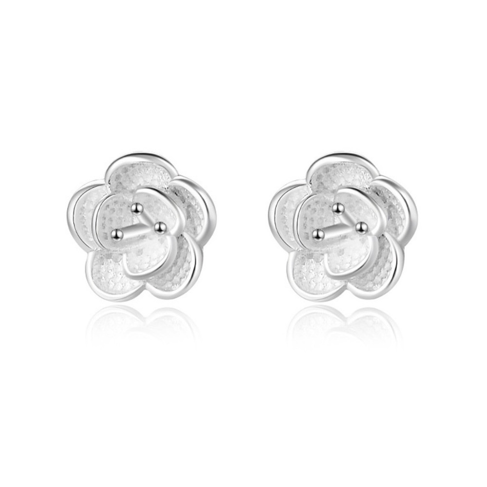 Flower stud earrings - brand new sterling silver